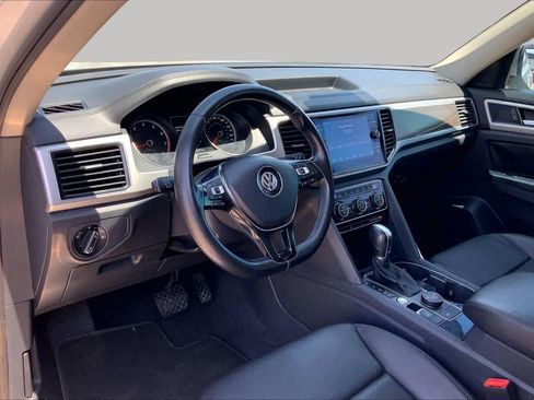 Used 2018 Volkswagen Atlas SEL AWD/4WD image 16