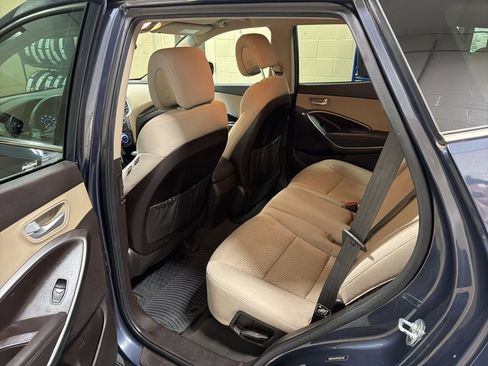Used 2017 Hyundai Santa Fe Sport image 19