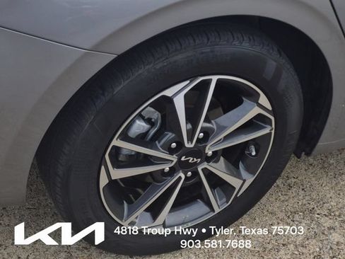 Certified 2023 Kia Forte LXS w/ LXS Technology Package FWD image 7