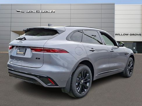 New 2026 Jaguar F-PACE R-Dynamic S image 2