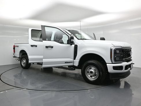 Used 2025 Ford F250 XL w/ STX Appearance Package AWD/4WD image 28