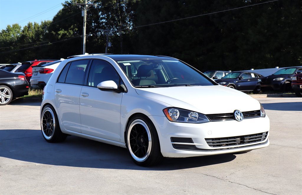 Used 2017 Volkswagen Golf Wolfsburg Edition FWD image 9