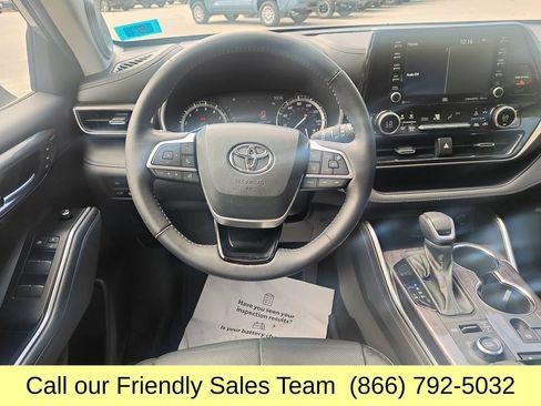 Used 2022 Toyota Highlander Limited AWD/4WD image 15