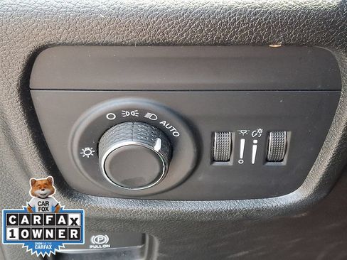 Used 2022 Jeep Grand Cherokee Laredo w/ Luxury Tech Group I AWD/4WD image 24
