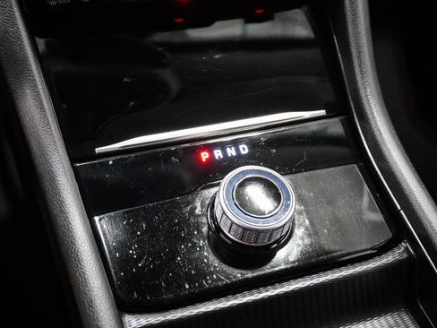 Certified 2024 Jeep Grand Cherokee Laredo image 27