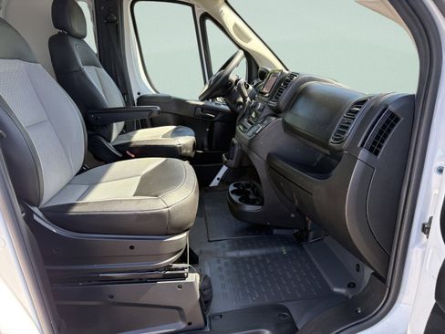 Used 2025 RAM ProMaster 2500 w/ Convenience Group FWD image 22