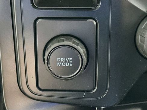 Used 2025 Ford F150 STX w/ Equipment Group 200A RWD image 19