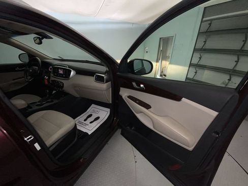 Used 2016 Kia Sorento AWD w/ LX Convenience Package image 23