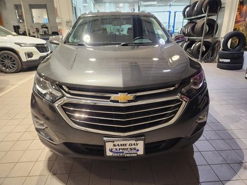 Used 2019 Chevrolet Equinox Premier image 2