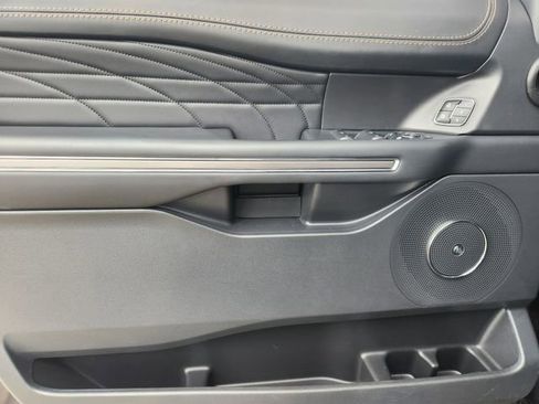 Used 2024 Ford Expedition Max Platinum image 23