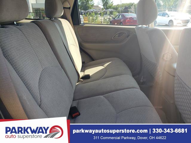 Used 2004 MAZDA Tribute LX w/ Luxury Pkg AWD/4WD image 19
