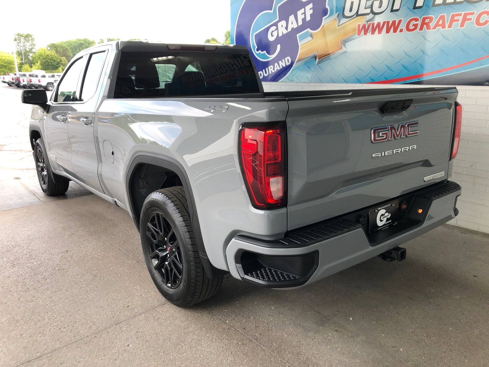 Used 2024 GMC Sierra 1500 Elevation AWD/4WD image 6