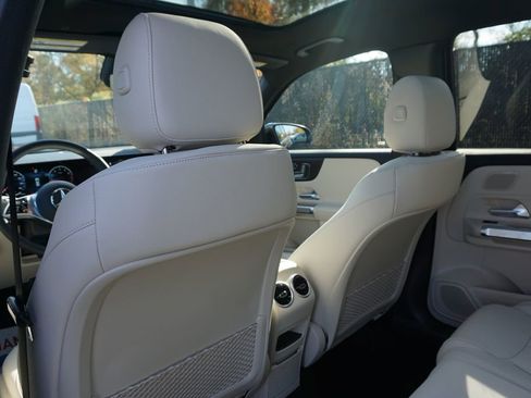 New 2026 Mercedes-Benz GLB 250 image 15