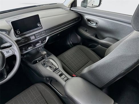 Certified 2025 Honda HR-V LX image 25