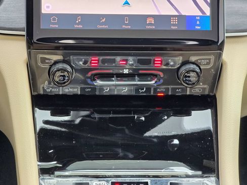 New 2025 Jeep Grand Cherokee Limited AWD/4WD image 32