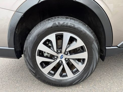 Used 2021 Subaru Outback Premium AWD/4WD image 9