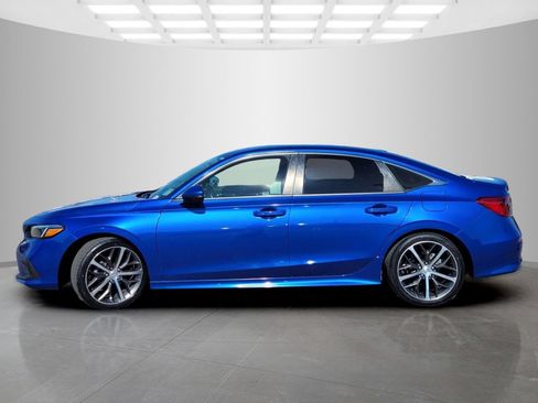 Used 2022 Honda Civic Touring image 9