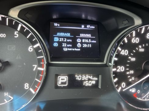 Used 2015 Nissan Altima 2.5 SV FWD image 15