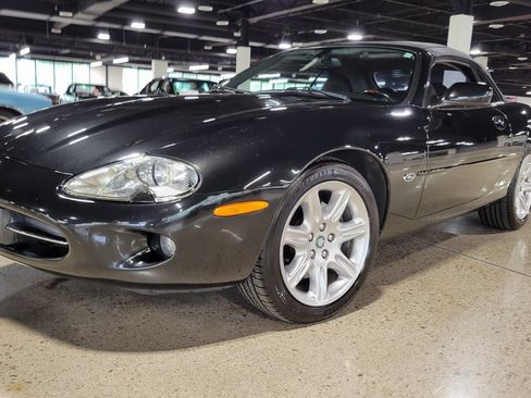 Used 2000 Jaguar XK8 Convertible RWD image 19