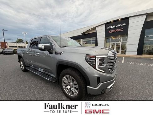 Used 2024 GMC Sierra 1500 Denali w/ Technology Package AWD/4WD image 1