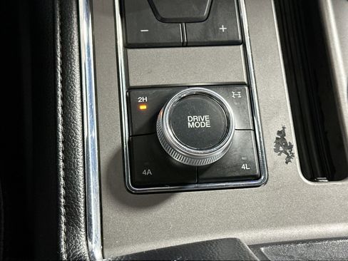 Used 2019 Ford Expedition XLT w/ Equipment Group 202A image 27