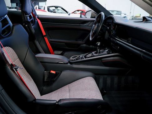Used 2023 Porsche 911 GT3 RWD image 25