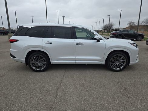 New 2026 Lexus TX 350 AWD image 2