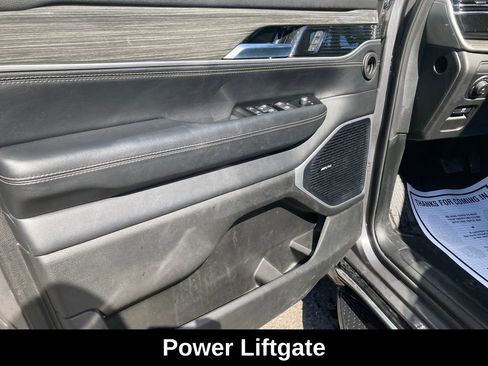 Used 2022 Jeep Wagoneer Series III image 13