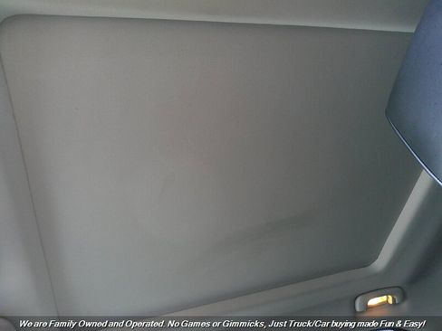 Used 2019 Chrysler 300 Limited image 46