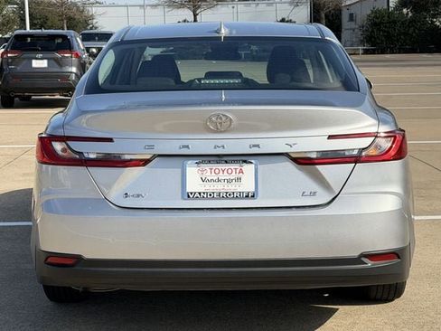 Certified 2025 Toyota Camry LE image 5