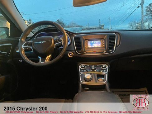 Used 2015 Chrysler 200 Limited w/ Convenience Group image 11