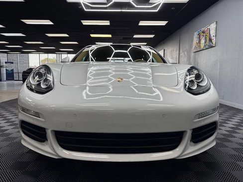 Used 2015 Porsche Panamera 4 image 3