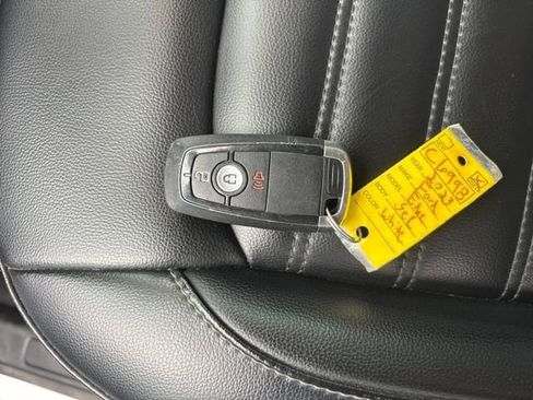 Used 2023 Ford Edge SEL image 28