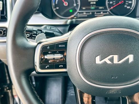 Certified 2024 Kia Sorento EX image 27