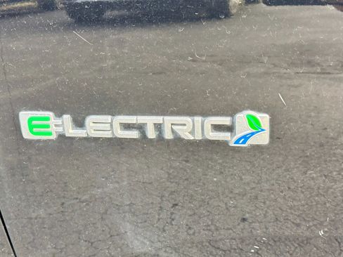 Used 2016 Ford Focus Electric Hatchback w/ Exterior Protection Package image 9