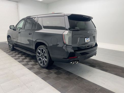 New 2026 Chevrolet Suburban RST image 3