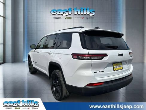 Certified 2023 Jeep Grand Cherokee L Laredo AWD/4WD image 5