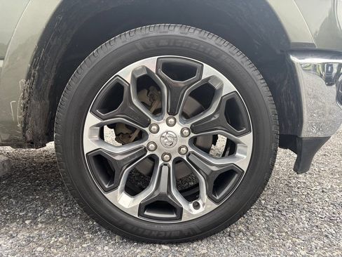 Used 2020 RAM 1500 Laramie AWD/4WD image 15