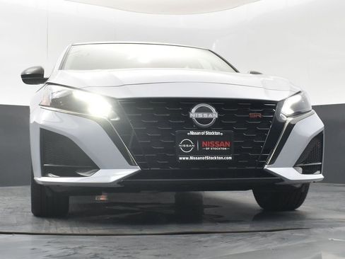 New 2025 Nissan Altima 2.5 SR image 37