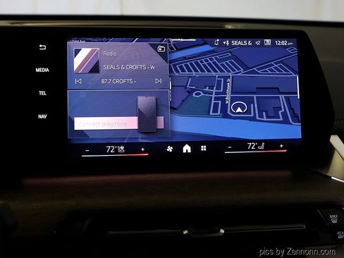 Used 2025 BMW X1 xDrive28i w/ Premium Package image 19