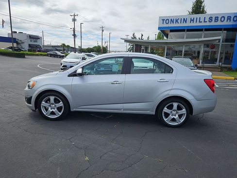 Used 2015 Chevrolet Sonic LTZ FWD image 3