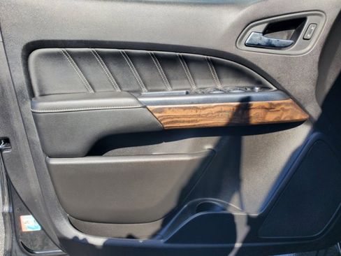 Used 2021 GMC Canyon Denali image 12