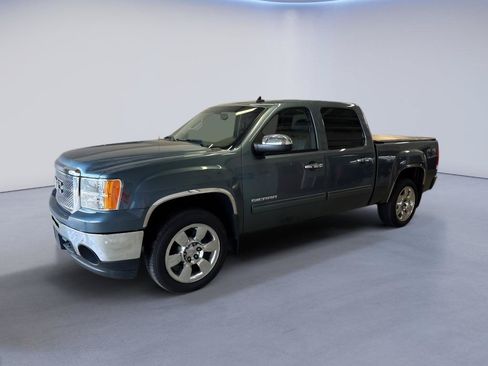 Used 2010 GMC Sierra 1500 SLT w/ SLT Convenience Package AWD/4WD image 3