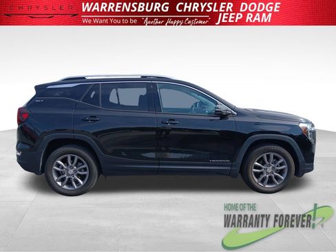 Used 2024 GMC Terrain SLT AWD/4WD image 3