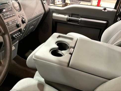 Used 2015 Ford F350 XLT w/ XLT Premium Package image 15