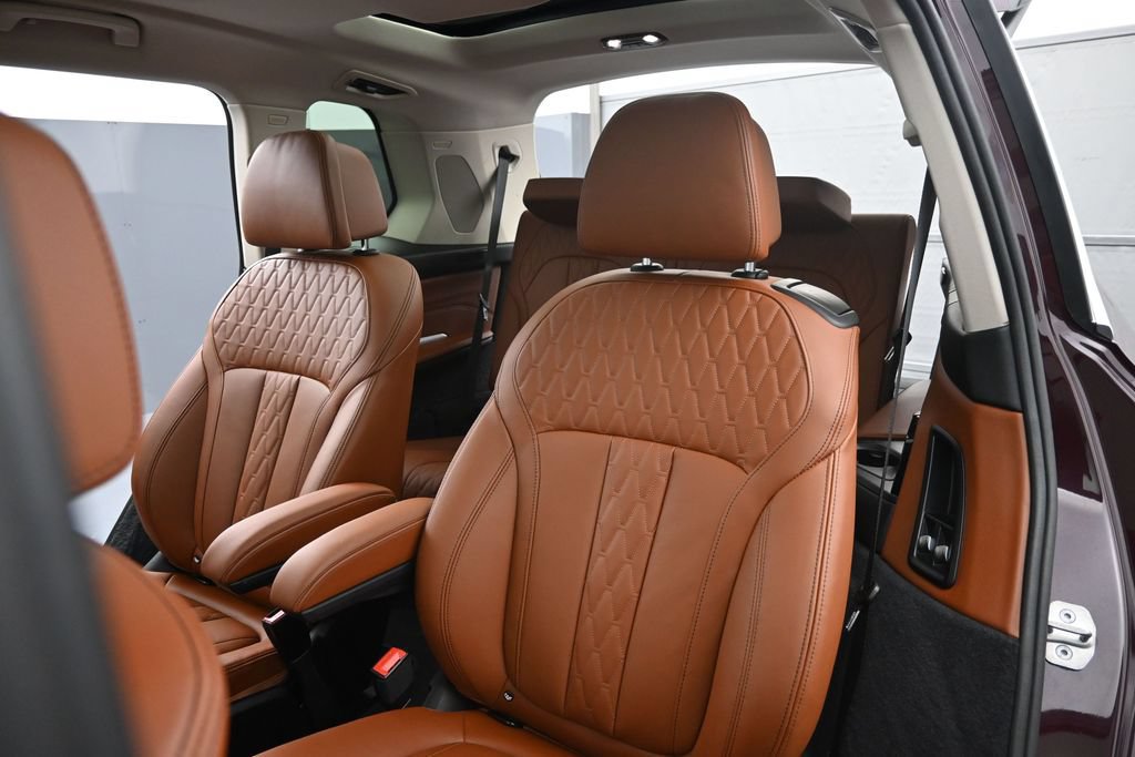 Certified 2024 BMW X7 xDrive40i w/ Executive Package AWD/4WD image 31