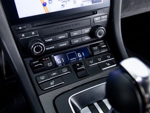 Used 2018 Porsche 911 GT2 RS image 25