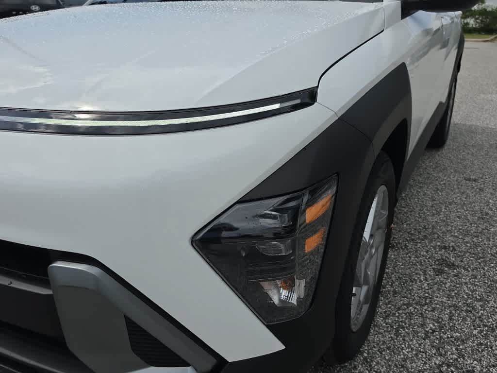 New 2027 Hyundai Kona SE FWD image 11