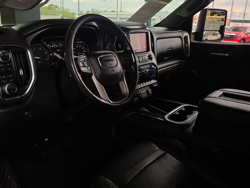 Used 2022 GMC Sierra 2500 Denali image 9