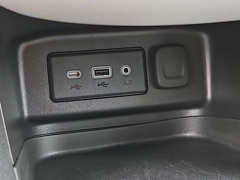 Used 2024 Chevrolet Equinox LT w/ LPO, Floor Liner Package AWD/4WD image 23